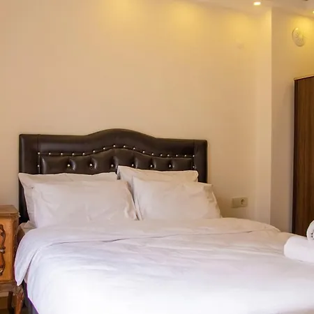 Cozy And Near Shore And Trendy Attractions In Karsiyaka, Apartment *