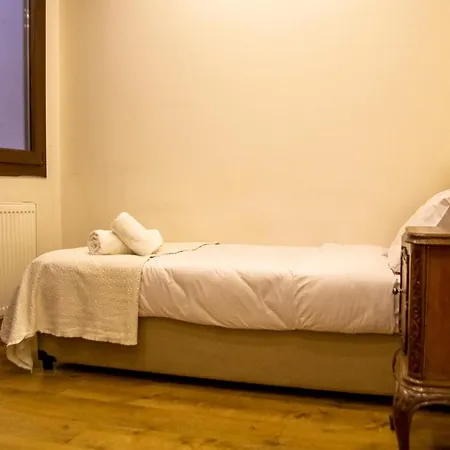 Cozy And Near Shore And Trendy Attractions In Karsiyaka, Apartment *